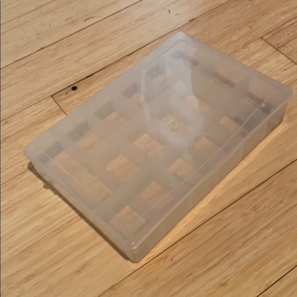 JEWELRY ORGANIZER